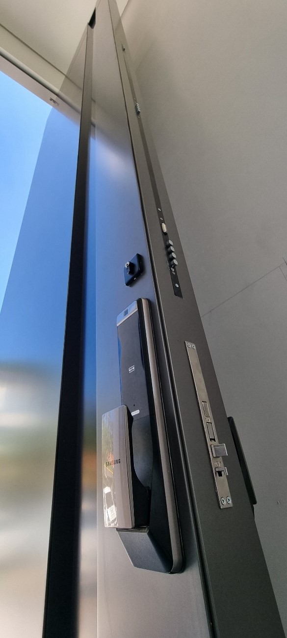 Porta em ACM - Imagem 3